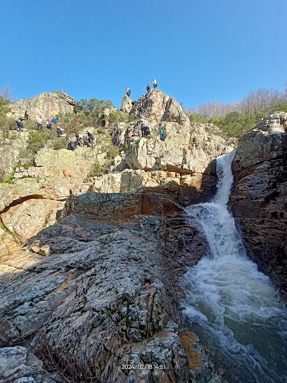 Alinka Şelalesi (Alinka Waterfall)
