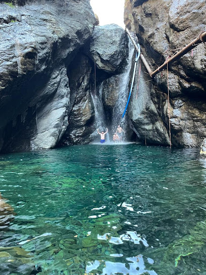 Arabın gölü şelalesi