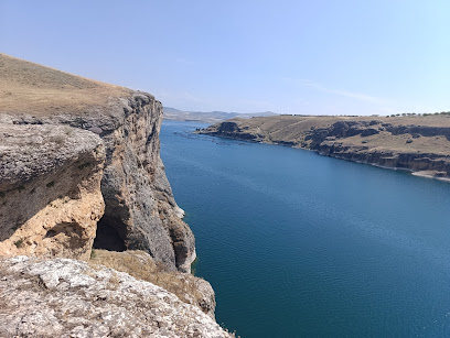 Baskil Karaleylek Kanyonu