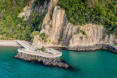 GÜZELCEHİSAR LAV SÜTUNLARI