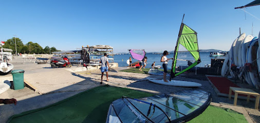 İstanbul Windsurf Center-Rüzgar Sörfü Eğitimi-Windsurf Yaz Okulu-Rüzgar Sörfü Kiralama