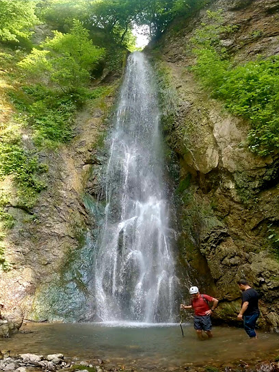 Kanlıçay Şelalesi