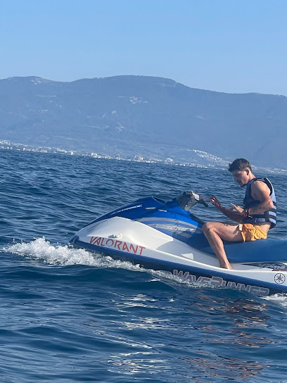 Kiwi Watersports & Dive Center